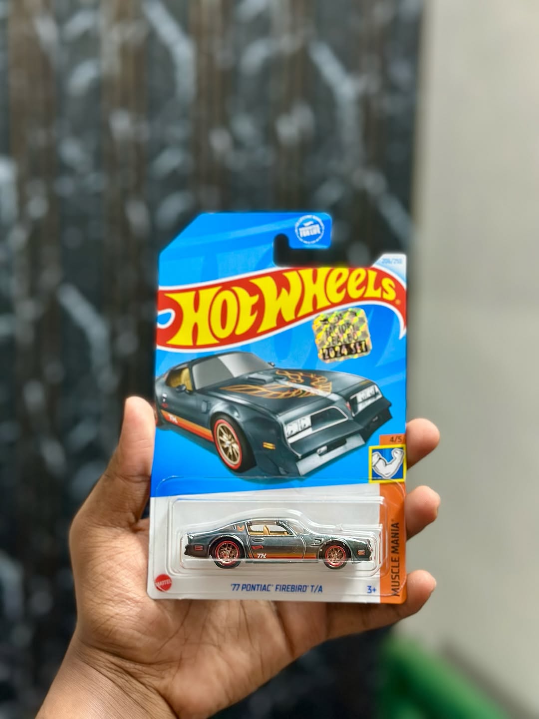 Hot Wheels Super Treasure Hunt ’77 Pontiac Firebird T/A (STH) – 2024 Factory Sealed Card – Imported – 1-64 Scale