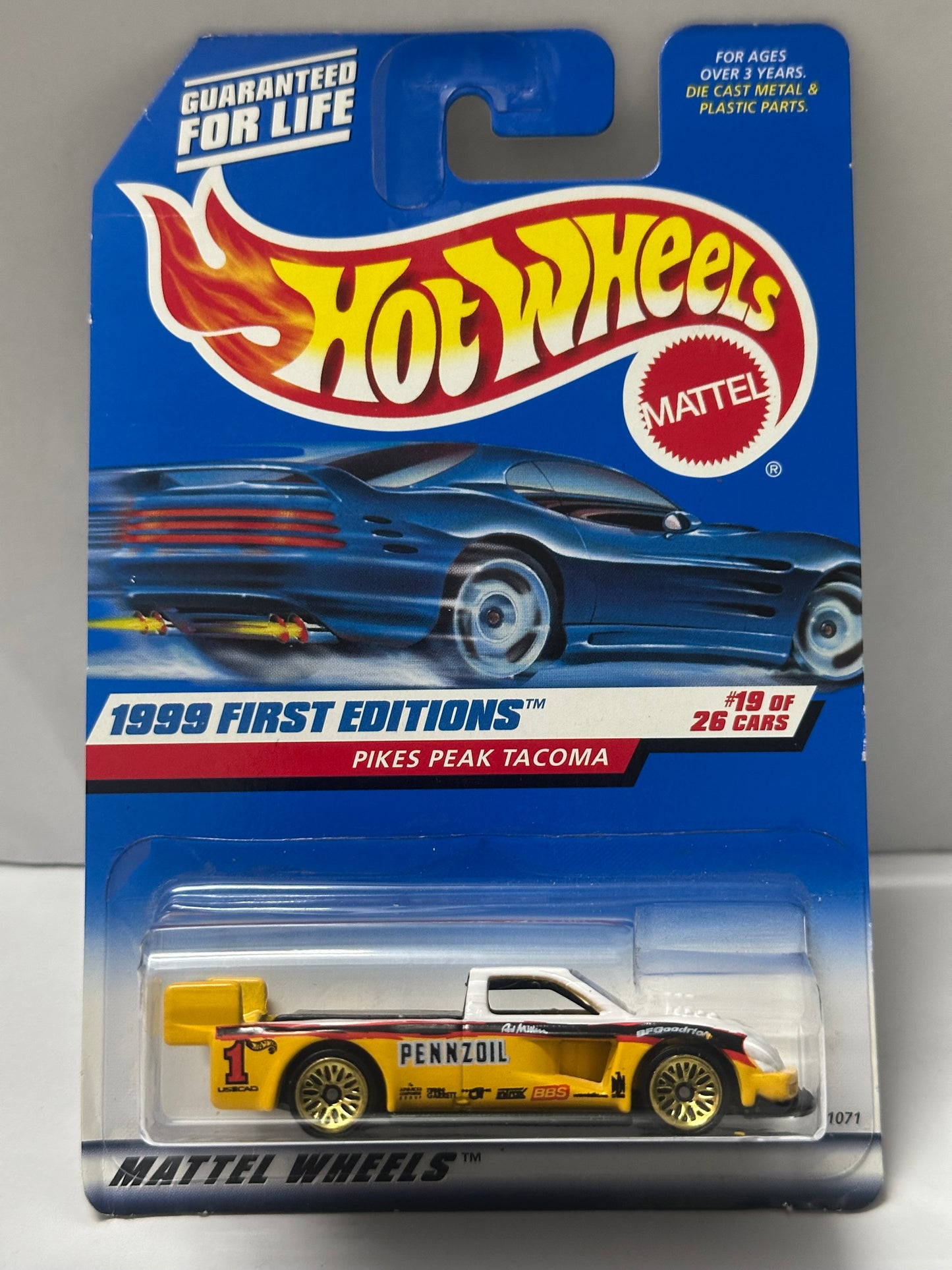 Hot Wheels 1999 First Editions Pikes Peak Tacoma - 1:64 Diecast Car