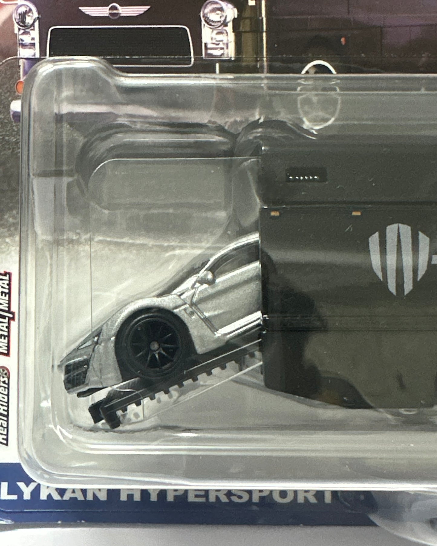Hot Wheels Team Transport Lykan Hypersport / Euro Hauler - 1:64