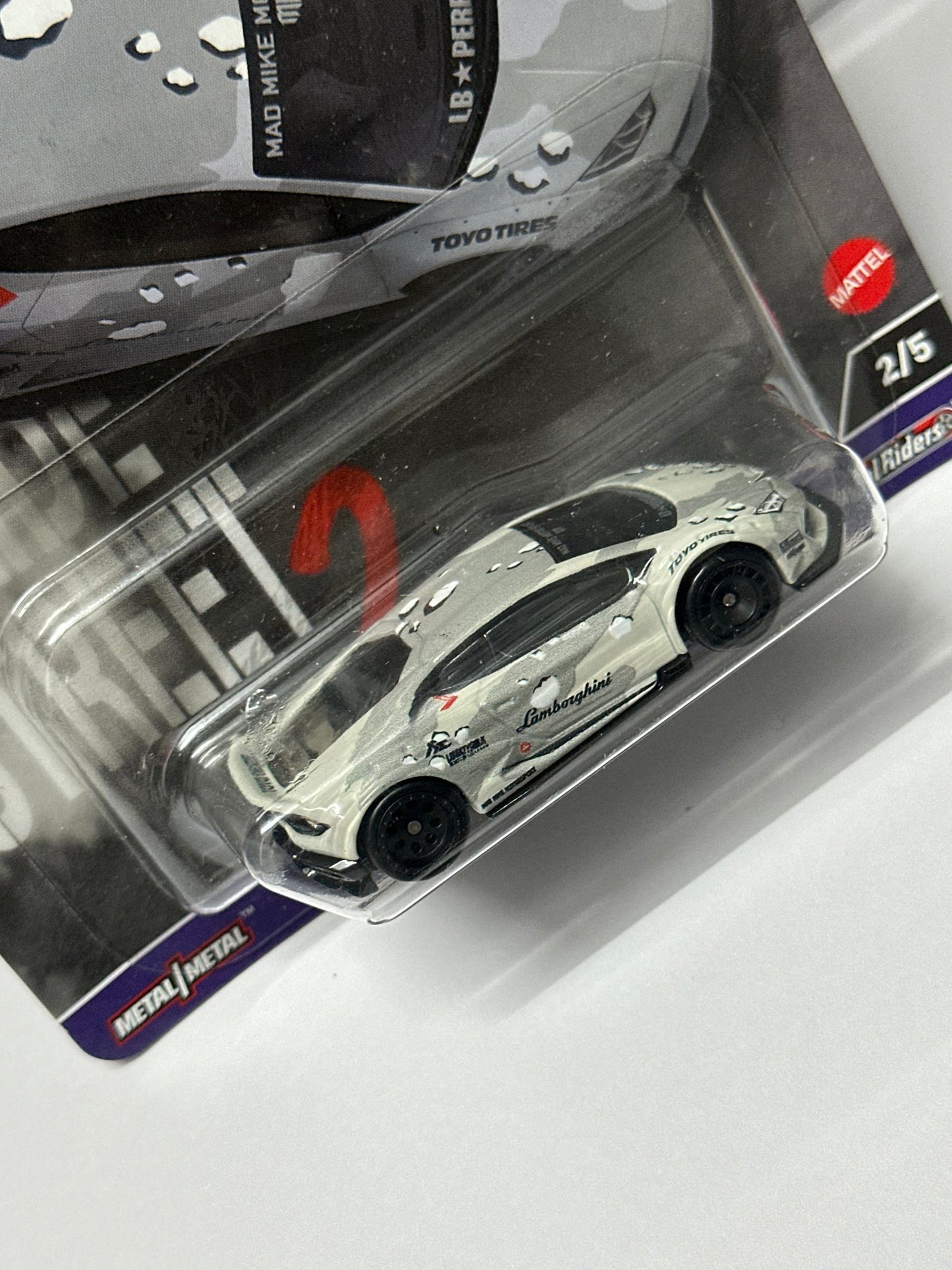 HOT WHEELS PREMIUM SLIDE STREET 2 LB-WORKS LAMBORGHINI HURACAN