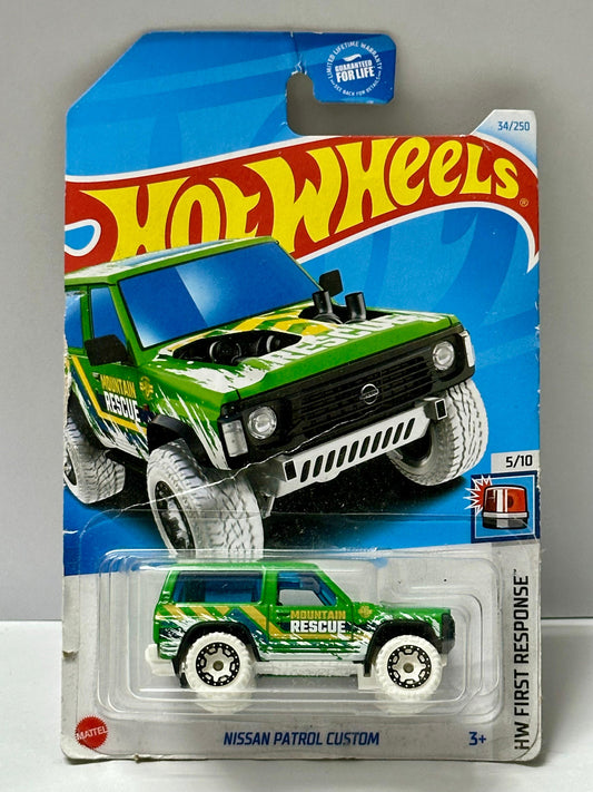 Hot Wheels Nissan Patrol Custom (creased) - 1:64 Diecast Car