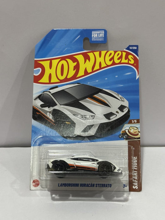 Hot Wheels Lamborghini Huracan Sterrato - White - Safari Mode 41/250