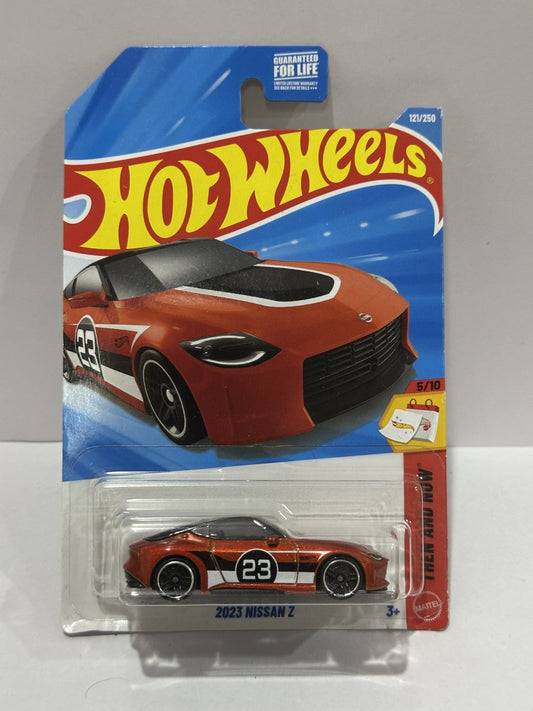 Hot Wheels 2023 Nissan Z - Then and Now 121/250
