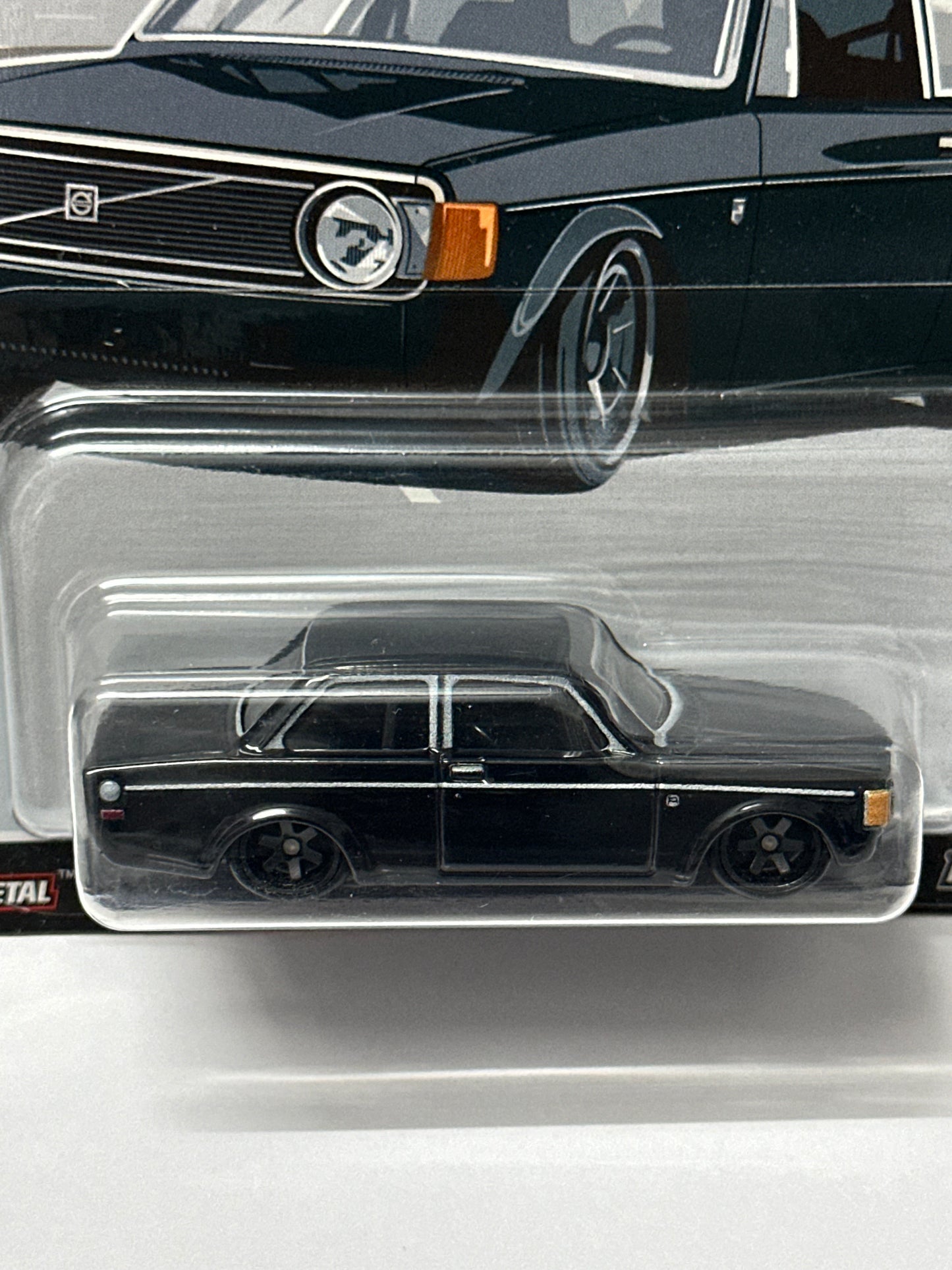 HOT WHEELS PREMIUM AUTO STRASSE '73 VOLVO 142 GL 0/5 WITH PROTECTOR (CHASE CAR)